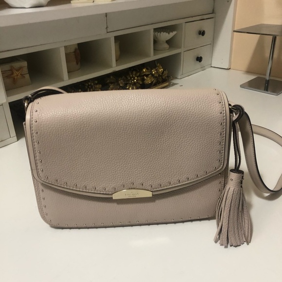 Kate Spade adorable cream color bag with tesals - Picture 1 of 8